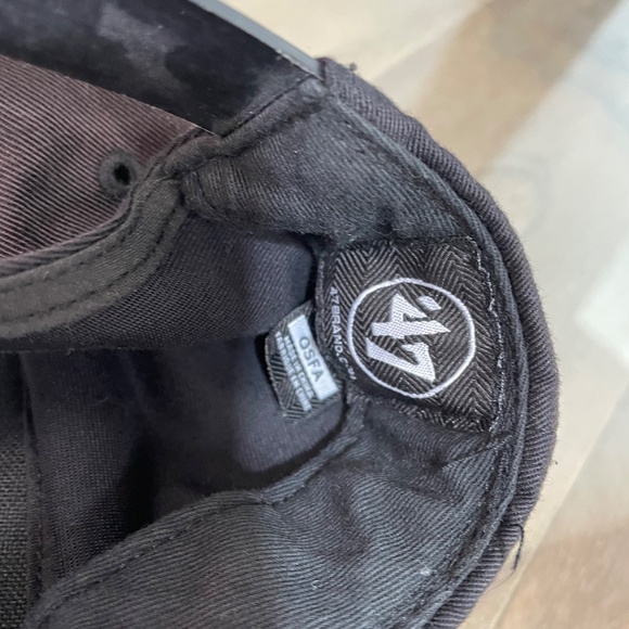 Excellent Condition Kids' Colorado Rockies Baseball Hat - Picture 8 of 8